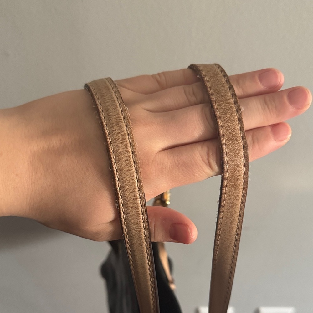 Michael Kors Brown Jet Set Shoulder Bag with Gold Accents - Picture 5 of 6